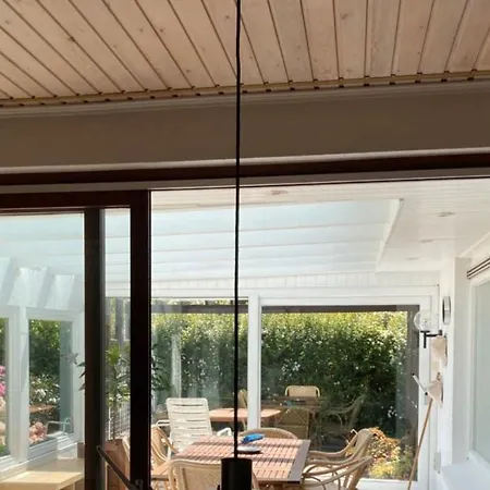 Modernes Ferienhaus Mit 5 Schlafzimmern Und Geraumigem Wohnzimmer